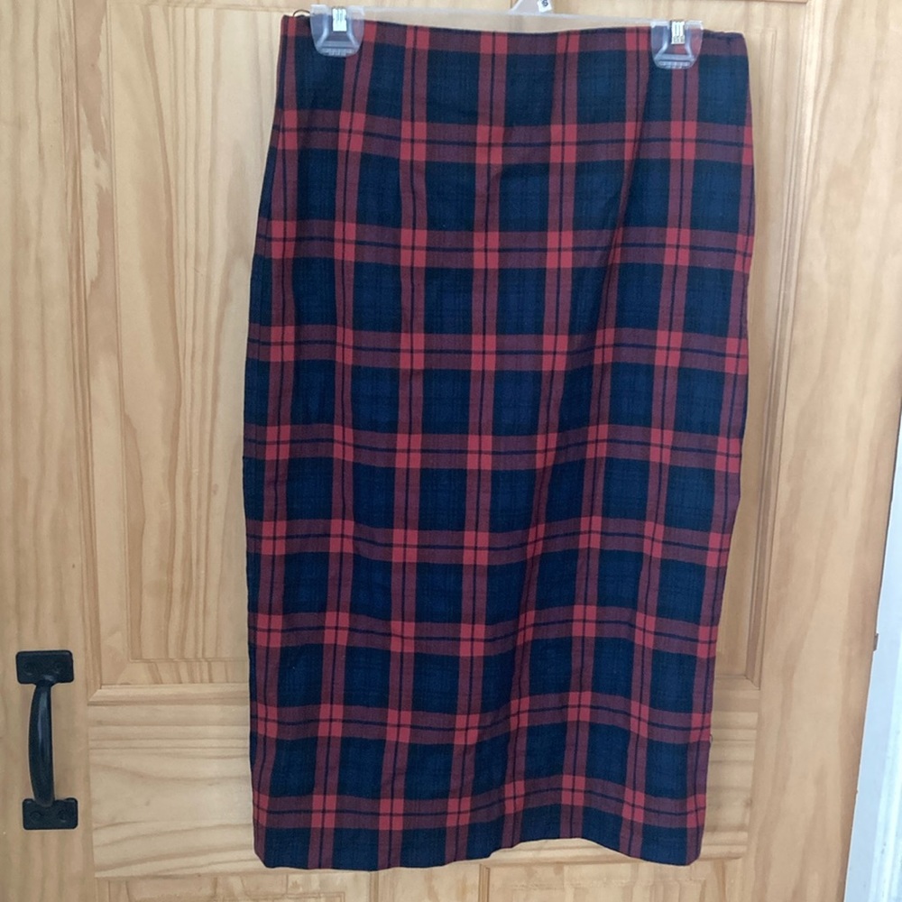 ZARA WOMANS SKIRT